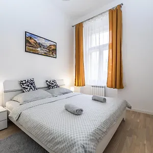 Stylish At Wenceslas Square Apartamento Praga